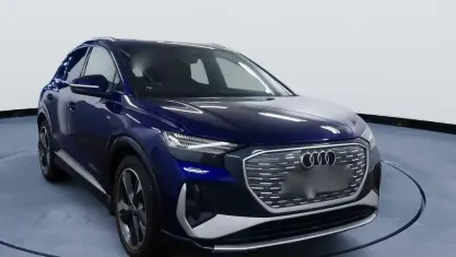 Used Audi Q4 e-tron Basis 150 kW (204 HP) 2021 Blue SUV