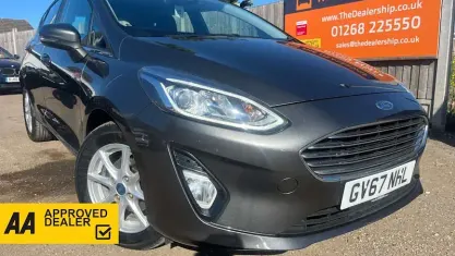 Used Ford Fiesta Zetec 101 HP (74 kW) 2018 Grey Hatchback