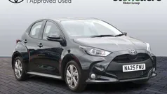 Black Used 2025 Toyota Yaris Hybrid Hatchback | £20,000 (Fair price)