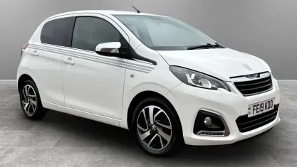 Used Peugeot 108 Collection 72 HP (52 kW) 2019 White Hatchback