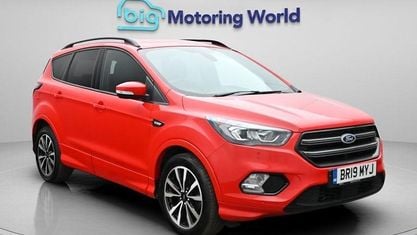 Second-hand Ford Kuga ST-Line 150 CP (110 kW) 2019 Roșu SUV