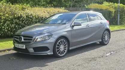 Usado Mercedes A180 AMG 109 HP (80 kW) 2015 Cinzento Citadino