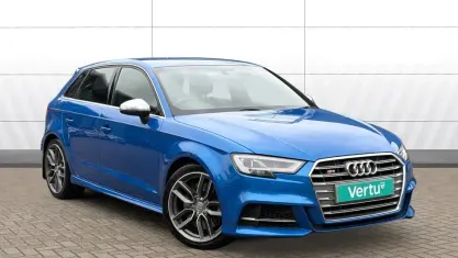 Używany Audi S3 Sportback Performance 310 KM (228 kW) 2017 Niebieski Hatchback