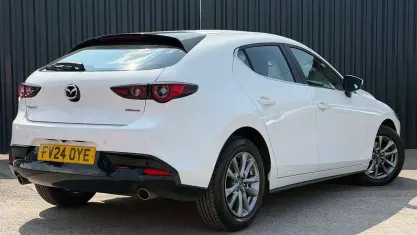 Used Mazda 3 Center-Line 122 HP (89 kW) 2023 White Hatchback