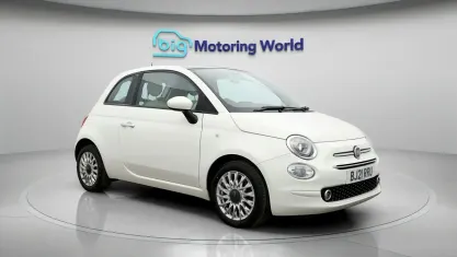 Gebraucht Fiat 500 Lounge 69 PS (50 kW) 2021 Weiß Kleinwagen