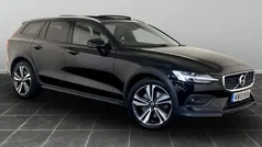 Black Used 2019 Volvo V60 CC Estate | £17,495 (Fair price)