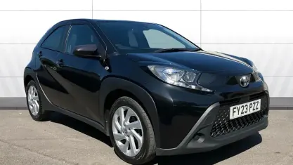Used Toyota Aygo X PURE 72 HP (52 kW) 2023 Black SUV