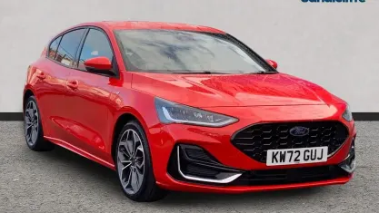 Used Ford Focus Vignale 125 HP (91 kW) 2022 Red Hatchback