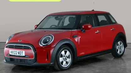 Używany Mini Cooper Classic 136 KM (100 kW) 2022 Czerwony Hatchback