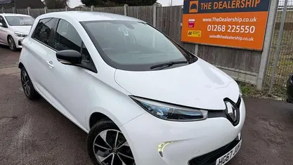 White Used 2018 Renault Zoe Dynamique Hatchback | £6,590 (Fair price)
