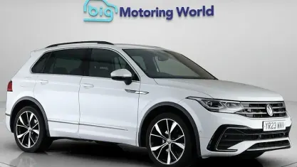 Begagnad VW Tiguan R-line 150 HK (110 kW) 2023 Vit SUV