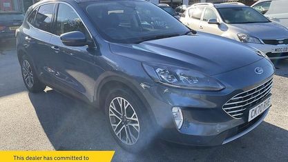 Używany Ford Kuga Titanium 120 KM (88 kW) 2020 Niebieski SUV