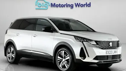 Second-hand Peugeot 5008 Allure Premium 131 CP (96 kW) 2022 Alb SUV