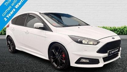 Usado Ford Focus ST 185 HP (136 kW) 2015 Branco Citadino