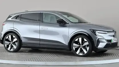 Used Renault Megane E-Tech Komfort 160 kW (218 HP) 2024 Grey Hatchback