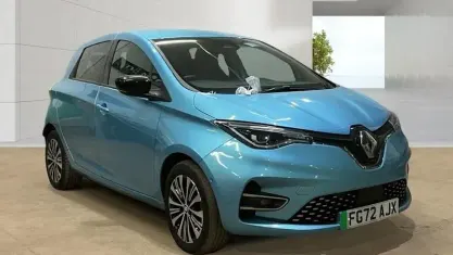 Used Renault Zoe Techno 100 kW (136 HP) 2024 Hatchback