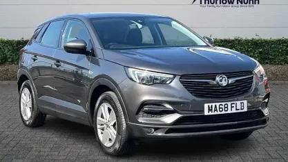 Used Vauxhall Grandland X Sport 131 HP (96 kW) 2019 Red SUV