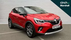 Red / black Used 2022 Renault Captur SE SUV | £14,935 (Fair price)
