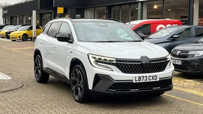 Used 2024 Renault Austral Iconic Esprit Alpine SUV | £24,008 (Fair price)