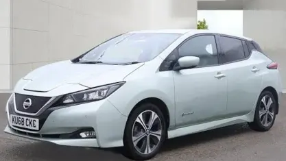 Used Nissan Leaf Tekna 110 kW (150 HP) 2018 Silver Hatchback