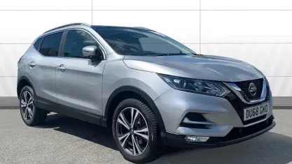 Used Nissan Qashqai N-Connecta 116 HP (85 kW) 2018 Silver SUV