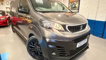 Used Peugeot Expert 122 HP (89 kW) 2021 Grey Van