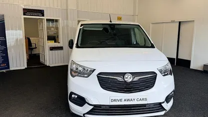 Used Vauxhall Combo Sportive 101 HP (74 kW) 2021 Van