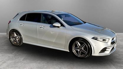 Begagnad Mercedes A200 AMG Line Premium 163 HK (119 kW) 2022 Halvkombi