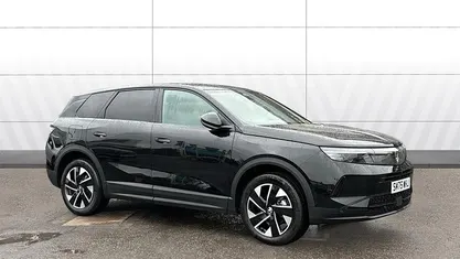 Used Vauxhall Grandland X Design Edition 145 HP (106 kW) 2025 SUV
