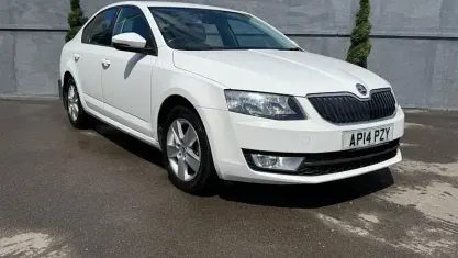 Used Skoda Octavia SE 140 HP (102 kW) 2015 Estate