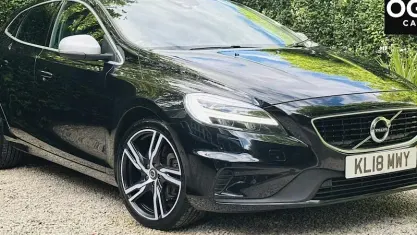 Used Volvo V40 R-Design Pro 122 HP (89 kW) 2018 Black Hatchback