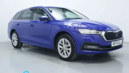 Usado Skoda Octavia SE L 204 CV (150 kW) 2022 Azul Familiar