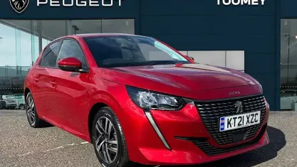 Used Peugeot 208 Allure Premium 102 HP (75 kW) 2021 Red Hatchback