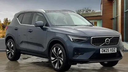 Used 2025 Volvo XC40 Ultra SUV | £34,290 (Fair price)