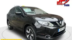 Black Used 2016 Nissan Qashqai N-Connecta SUV | £8,195 (Fair price)