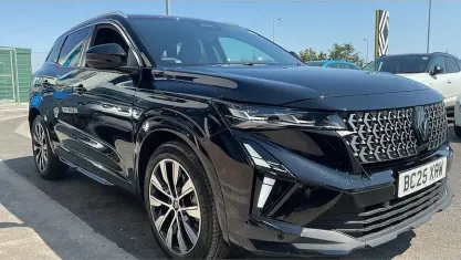 Used Renault Austral Techno 200 HP (147 kW) 2025 Black  SUV