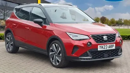 Używany Seat Arona FR Sport 110 KM (80 kW) 2023 Czerwony SUV