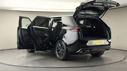 Used Land Rover Range Rover Sport SE Dynamic 400 HP (294 kW) 2022 Santorini black SUV