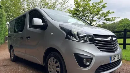Used Vauxhall Vivaro Sportive 125 HP (91 kW) 2017 Silver