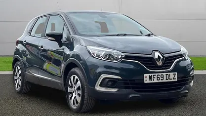 Blue Used 2019 Renault Captur Play SUV | £7,749 (Fair price)