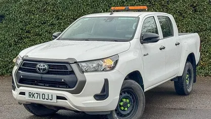 Used 2024 Toyota HiLux Active Pickup | £28,793 (Expensive)