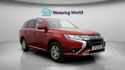 Begagnad Mitsubishi Outlander P-HEV 224 HK (164 kW) 2020 Kombi