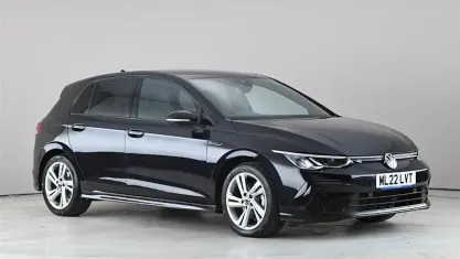 Używany VW Golf VIII R-line 150 KM (110 kW) 2022 Czarny Hatchback