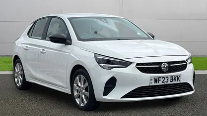 Used Vauxhall Corsa Design Edition 101 HP (74 kW) 2023 White Hatchback