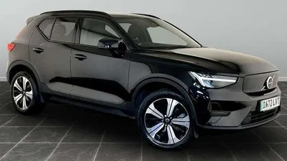 Black Used 2022 Volvo XC40 Core SUV | £15,795 (Fair price)