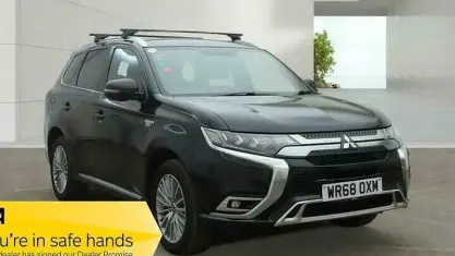 Begagnad Mitsubishi Outlander P-HEV 177 HK (130 kW) 2018 Kombi