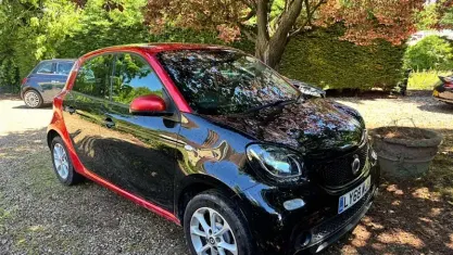 Used Smart ForFour Passion 71 HP (52 kW) 2019 Black Hatchback