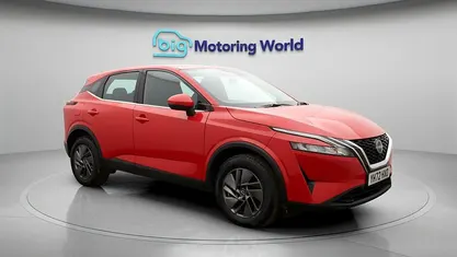 Used Nissan Qashqai Acenta Premium 140 HP (102 kW) 2022 Red SUV