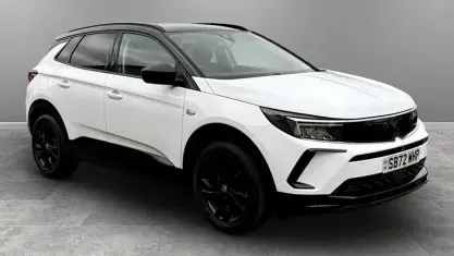 Begagnad Vauxhall Grandland X 131 HK (96 kW) 2023 SUV