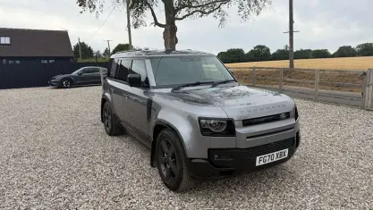 Used Land Rover Defender HSE Dynamic 300 HP (220 kW) 2024 SUV